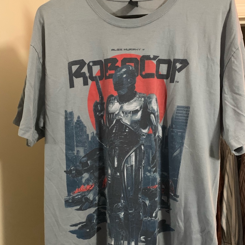LOOTCRATE Robocop shirt
